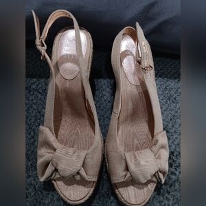 New Naturalizer Tan Espadrille Slingback with Bow